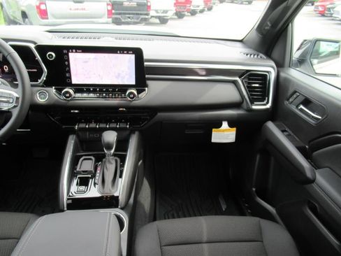 New 2026 GMC Canyon Elevation w/ Convenience Package RWD image 14