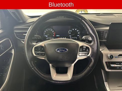 Used 2021 Ford Explorer XLT w/ Equipment Group 202A AWD/4WD image 7