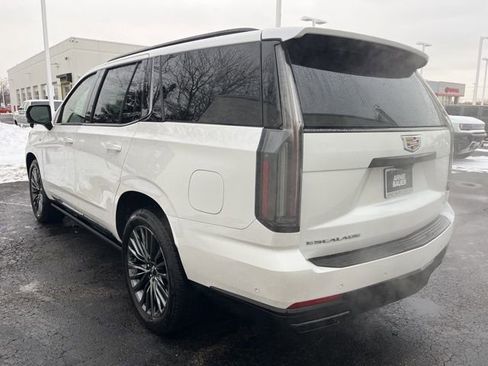 Used 2025 Cadillac Escalade Sport Platinum image 4