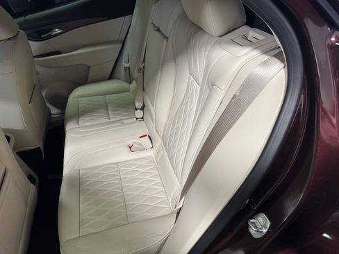 Certified 2023 Buick Envision Avenir image 11