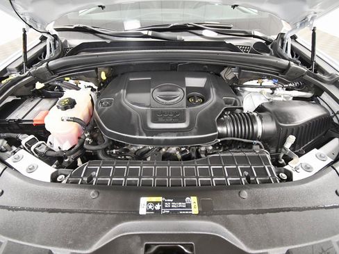 Used 2023 Jeep Grand Cherokee L Overland image 12