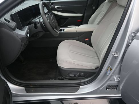 Used 2024 Hyundai Sonata SEL FWD image 16