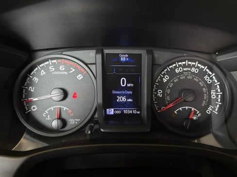 Used 2019 Toyota Tacoma SR w/ SR Convenience Package AWD/4WD image 17