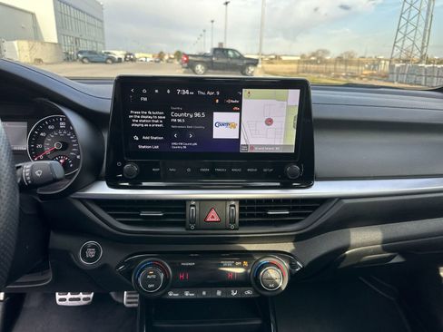 Used 2024 Kia Forte GT-Line image 13