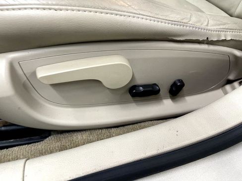 Used 2010 Chevrolet Impala LTZ image 18