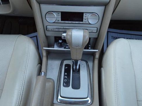 Used 2008 Lincoln MKZ image 23