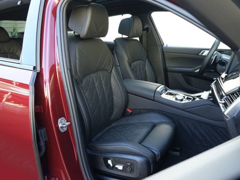 Used 2026 BMW X6 xDrive40i AWD/4WD image 4