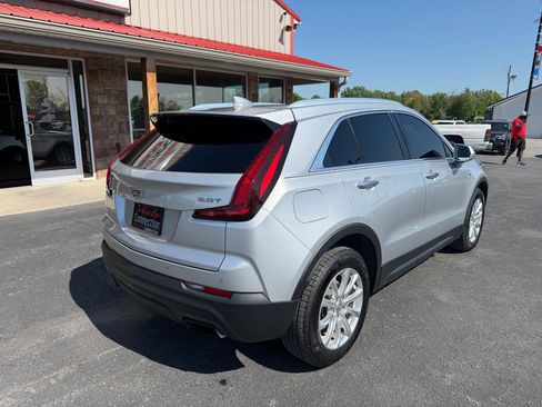 Used 2019 Cadillac XT4 Luxury w/ Cold Weather Package AWD/4WD image 4