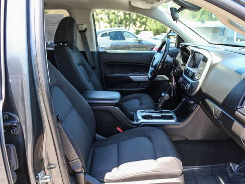 Used 2017 Chevrolet Colorado LT w/ LT Convenience Package RWD image 16