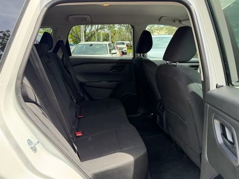 Used 2024 Nissan Rogue S FWD image 10