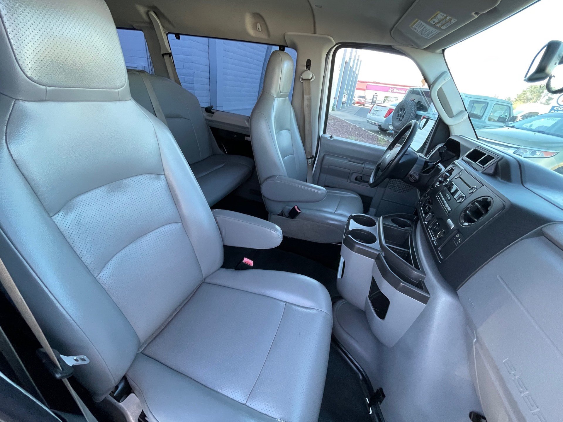 Used 2014 Ford E-350 and Econoline 350 XL w/ Power Windows & Locks Group RWD image 29