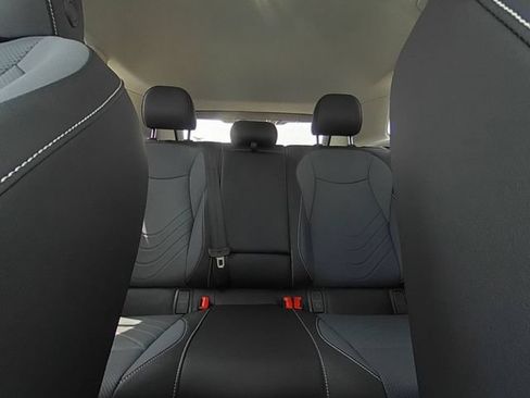 Used 2025 Volkswagen Tiguan SE FWD image 26