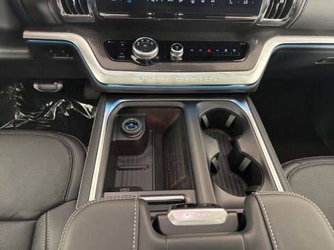 New 2025 Ford Expedition Platinum w/ Stealth Appearance Package image 12