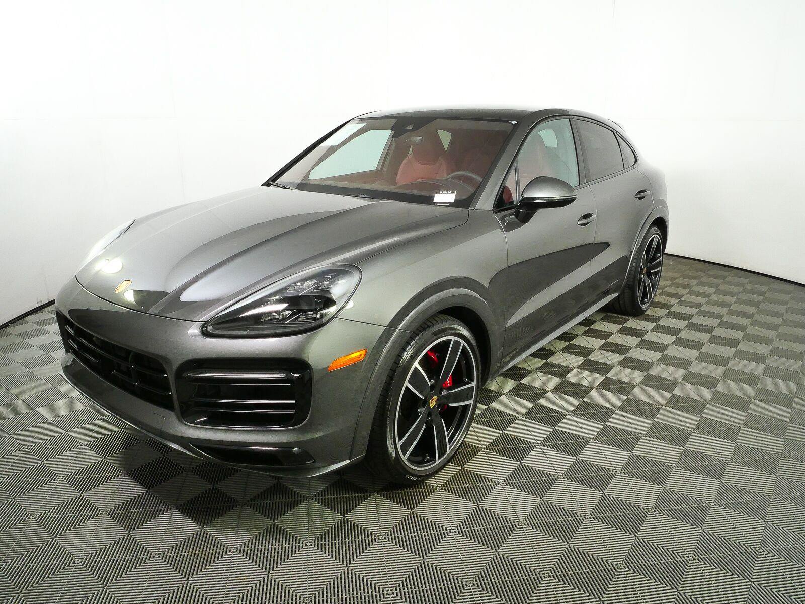 Certified 2023 Porsche Cayenne GTS AWD/4WD image 1