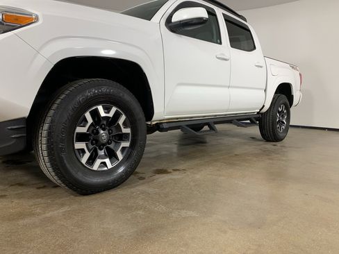Used 2020 Toyota Tacoma SR image 2
