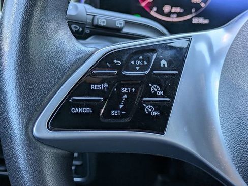 Used 2025 Mercedes-Benz GLB 250 4MATIC image 29