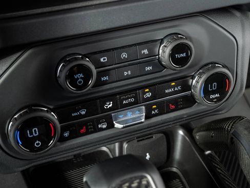 Used 2025 Ford Bronco Raptor AWD/4WD image 16