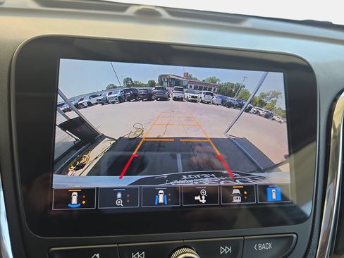 Used 2023 Chevrolet Equinox LT FWD image 23