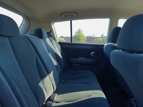 Used 2010 Nissan Versa 1.8 S w/ PWR Plus Pkg FWD image 13