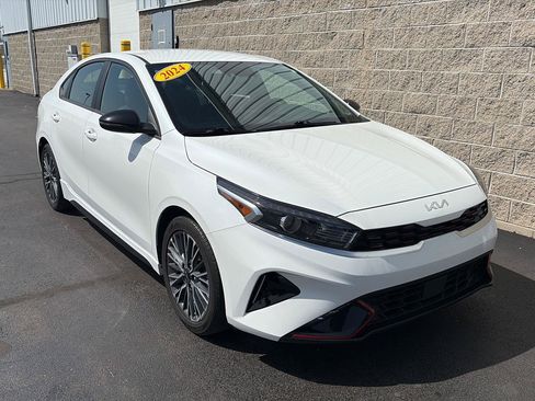 Used 2024 Kia Forte GT-Line FWD image 2