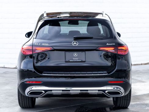 Used 2023 Mercedes-Benz GLC 300 4MATIC image 9