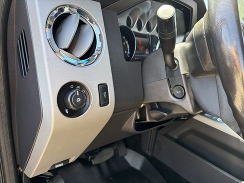 Used 2015 Ford F250 Lariat w/ Chrome Package AWD/4WD image 15