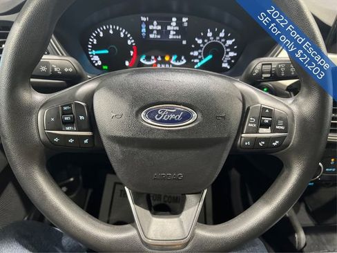 Used 2022 Ford Escape SE image 15