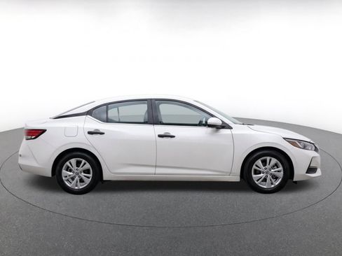 Used 2025 Nissan Sentra S FWD image 10