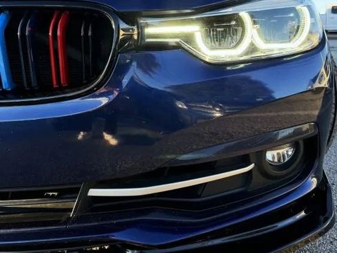 Used 2018 BMW 330i Sedan w/ Convenience Package image 9