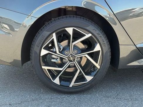 New 2026 Kia K5 EX image 14