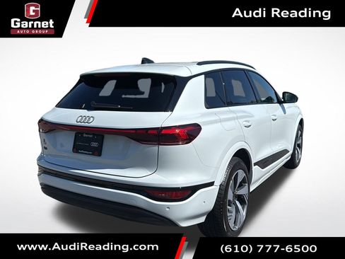 Used 2025 Audi Q6 e-tron Premium Plus image 7