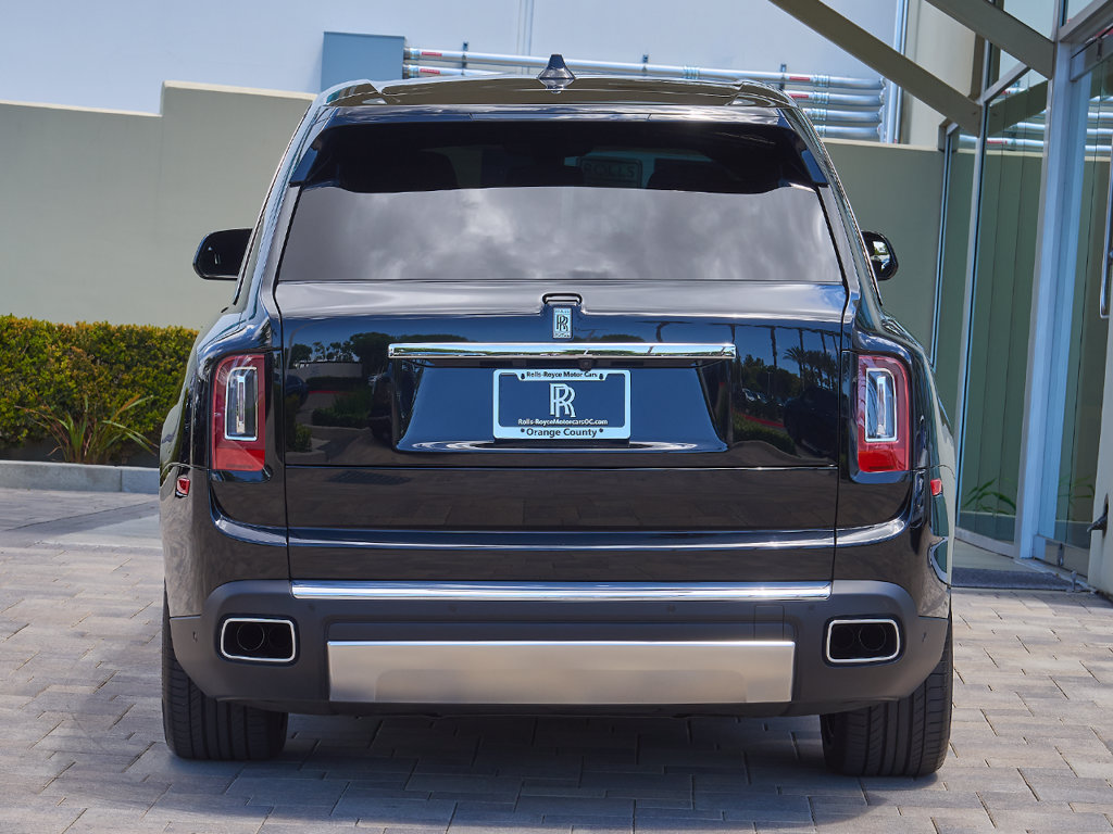 Certified 2024 Rolls-Royce Cullinan AWD/4WD image 9