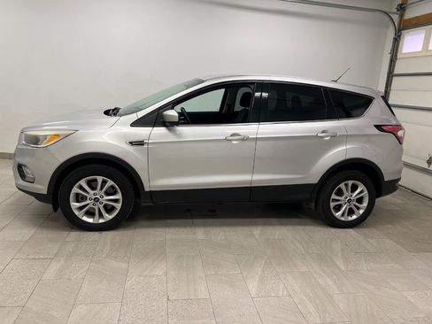 Used 2017 Ford Escape SE AWD/4WD image 6