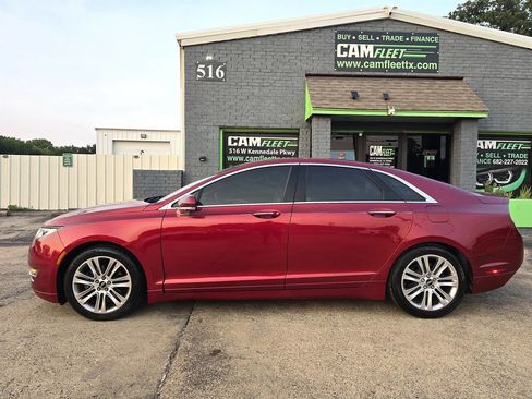 Used 2016 Lincoln MKZ image 8