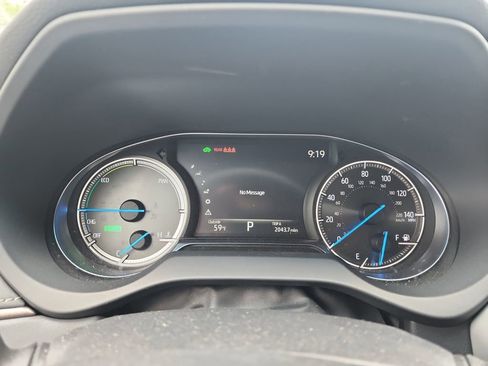 Used 2024 Toyota Venza XLE AWD/4WD image 19