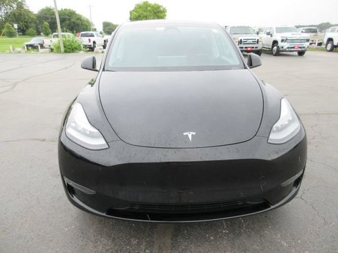 Used 2021 Tesla Model Y Long Range AWD/4WD image 10
