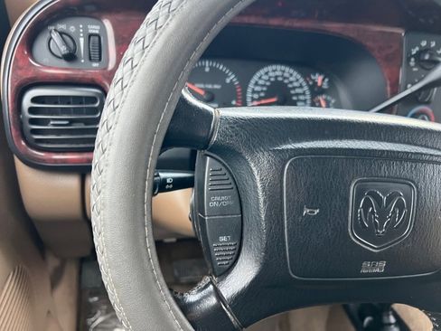 Used 2002 Dodge Ram 2500 Truck SLT image 25