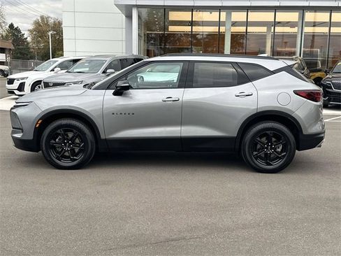 Used 2023 Chevrolet Blazer LT w/ Midnight/Sport Edition image 38