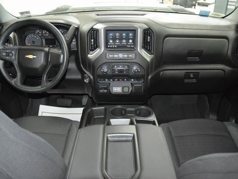 Used 2024 Chevrolet Silverado 2500 Custom w/ Custom Value Package image 32