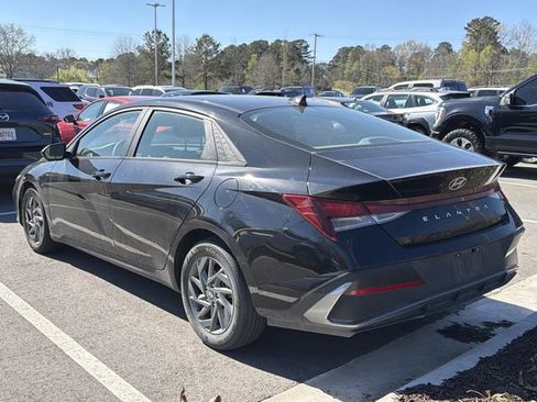 Used 2024 Hyundai Elantra SEL image 6