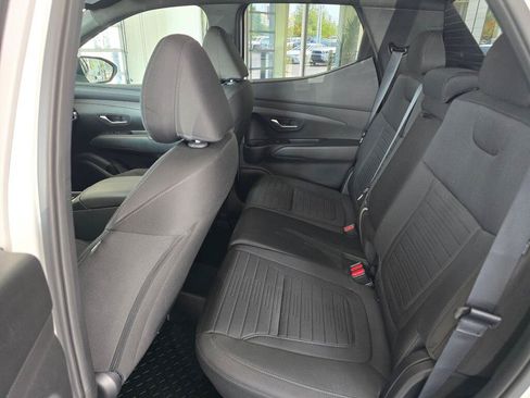 Used 2025 Hyundai Santa Cruz SE AWD/4WD image 35