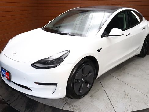 Used 2023 Tesla Model 3 Standard Range RWD image 7