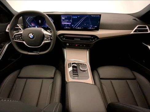 Used 2025 BMW 330i xDrive Sedan AWD/4WD image 16