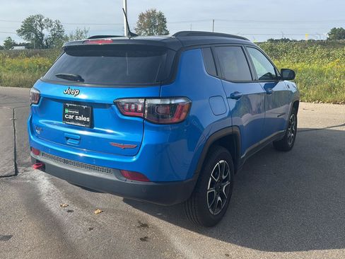 Used 2025 Jeep Compass Trailhawk AWD/4WD image 5