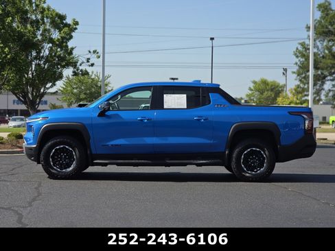 Used 2026 Chevrolet Silverado EV Trail Boss AWD/4WD image 4