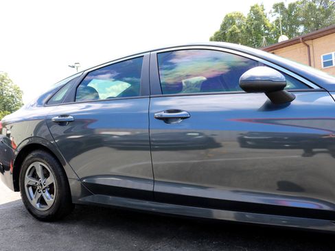 Used 2022 Kia K5 LXS image 9