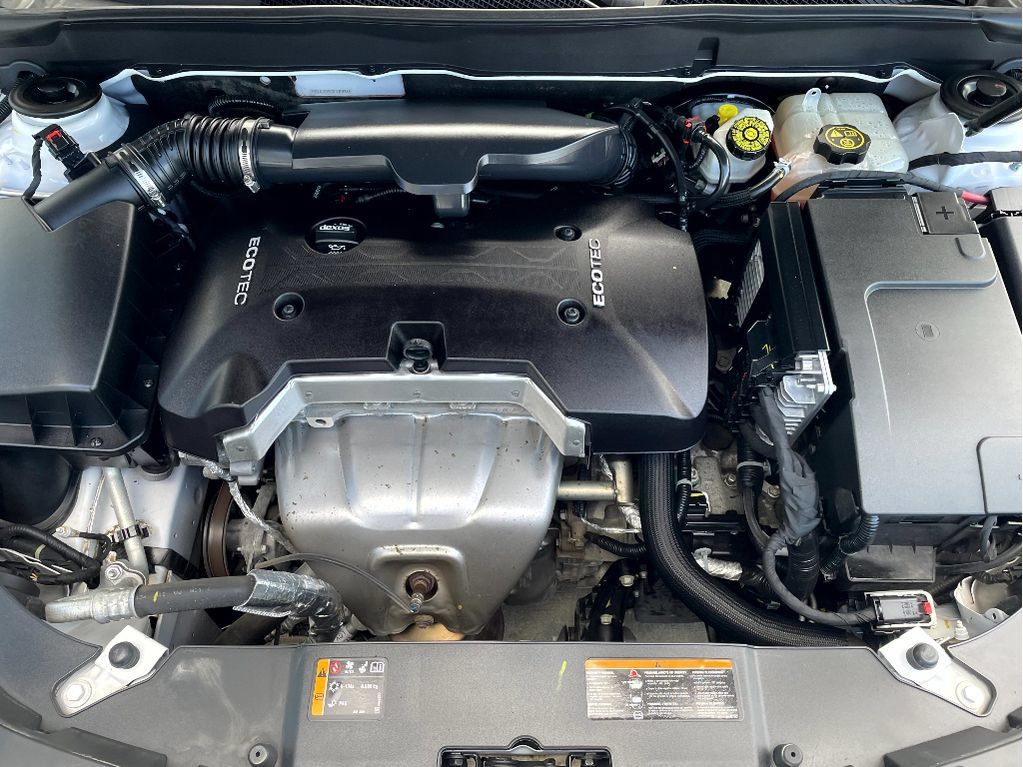 Used 2016 Chevrolet Malibu LT FWD image 8