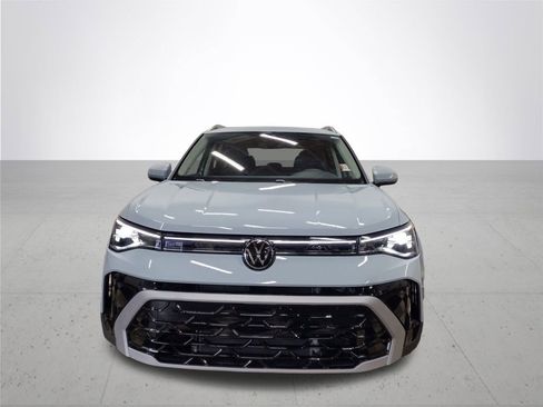 New 2026 Volkswagen Taos SEL AWD/4WD image 3