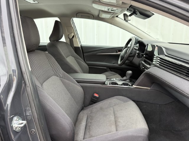 Used 2025 Toyota Camry LE FWD image 30