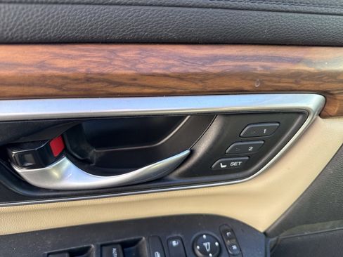 Used 2019 Honda CR-V EX-L image 9